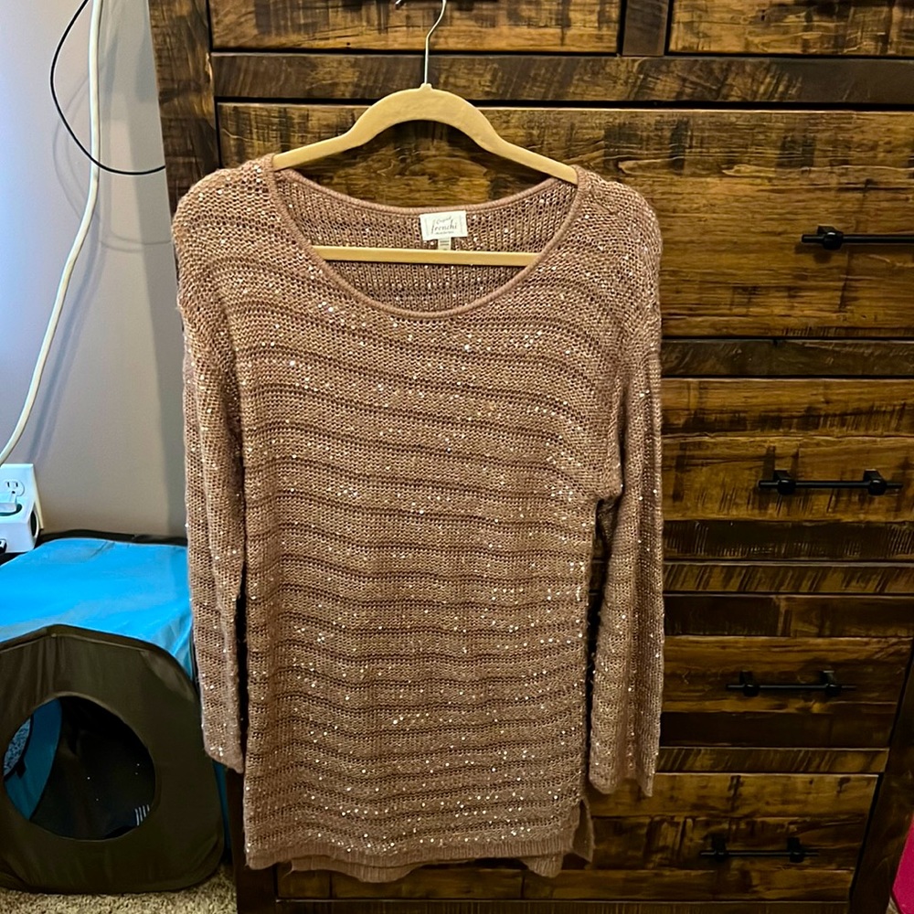 Medium women’s sweater